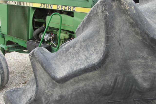 Image of John Deere 4640 equipment image 4