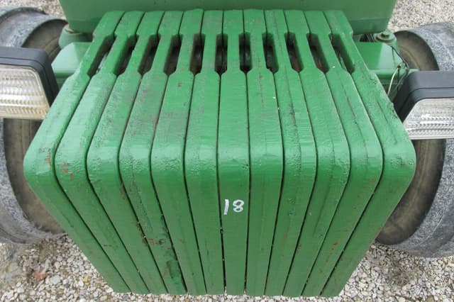 Image of John Deere 4640 equipment image 2