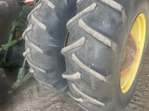 Image of John Deere 4640 equipment image 3