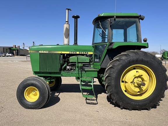 Image of John Deere 4640 equipment image 1