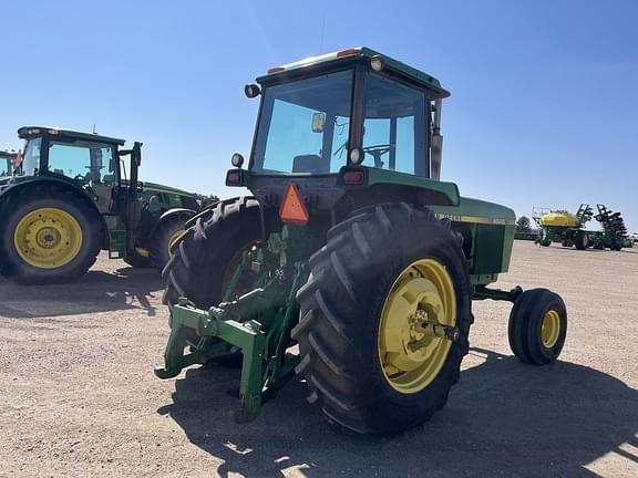 Image of John Deere 4640 equipment image 4