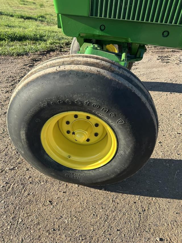 Image of John Deere 4640 equipment image 4