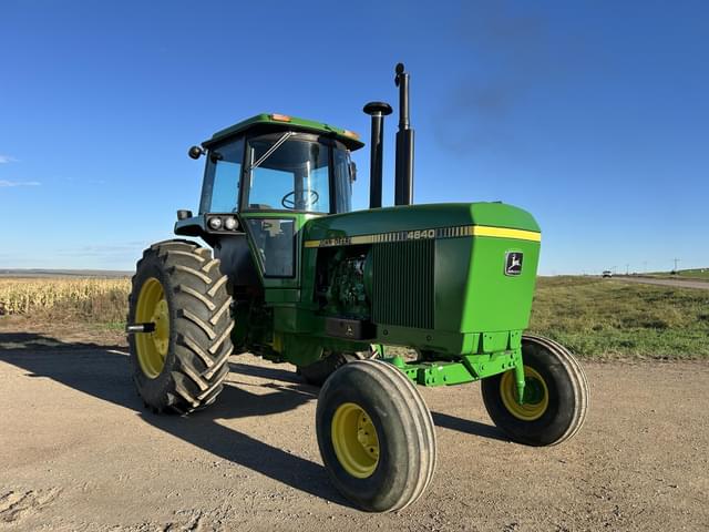 Image of John Deere 4640 equipment image 2