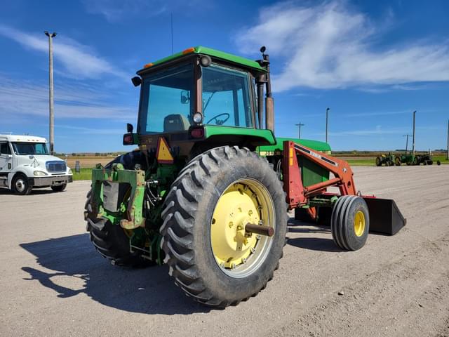 Image of John Deere 4640 equipment image 2