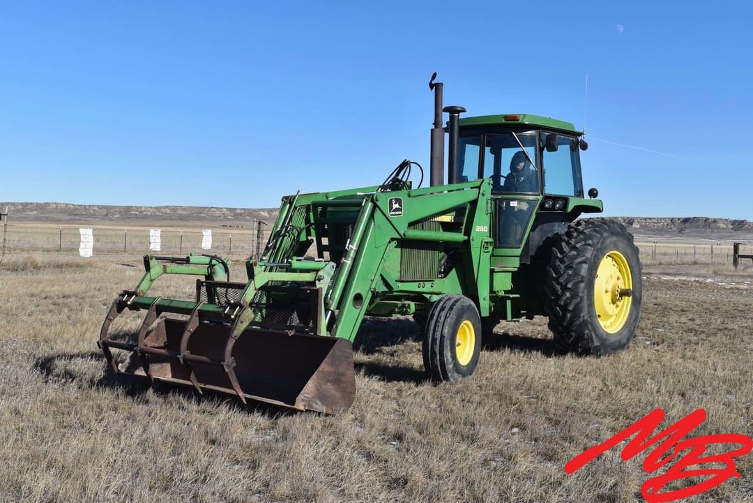 Image of John Deere 4640 Primary image