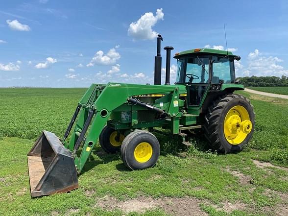 Image of John Deere 4640 equipment image 1