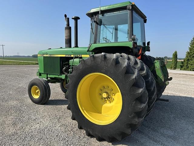 Image of John Deere 4840 equipment image 4