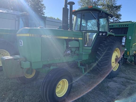 Image of John Deere 4840 equipment image 1