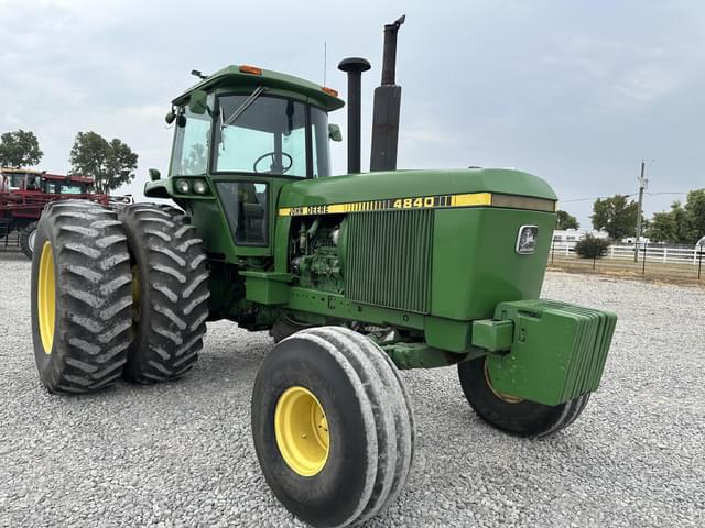 Image of John Deere 4840 equipment image 1