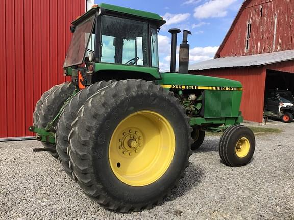 Image of John Deere 4840 equipment image 1