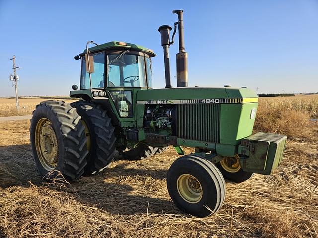 Image of John Deere 4840 equipment image 1