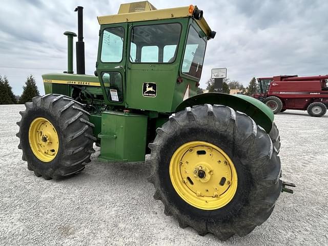 Image of John Deere 7020 equipment image 4