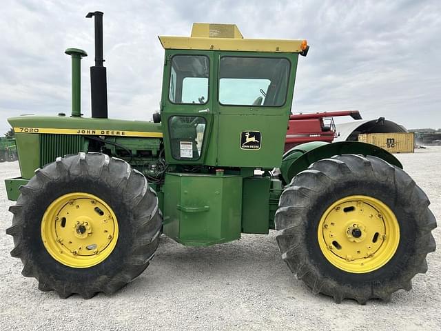 Image of John Deere 7020 equipment image 2