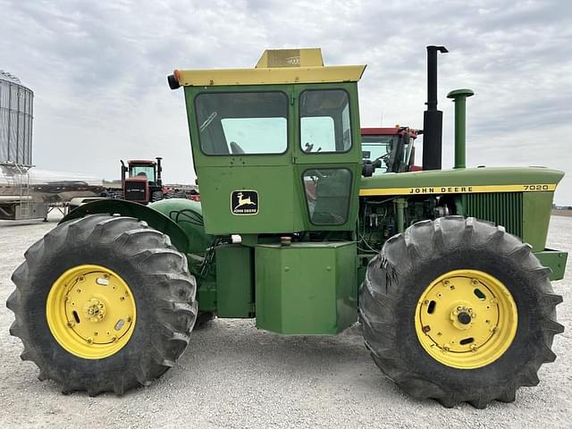 Image of John Deere 7020 equipment image 3