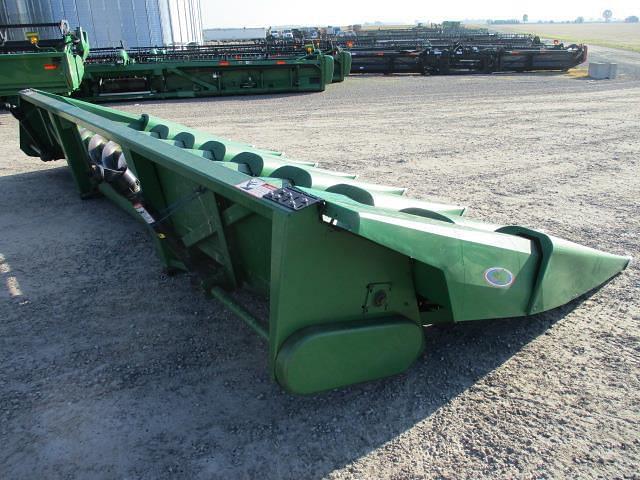 Image of John Deere 843 equipment image 4