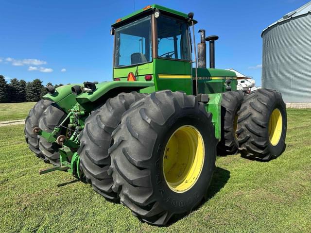 Image of John Deere 8440 equipment image 2