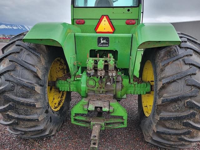 Image of John Deere 8440 equipment image 4