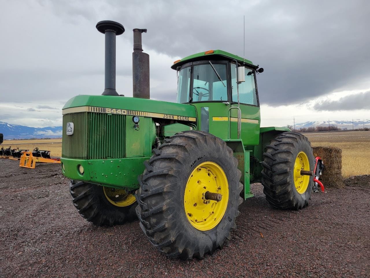 1979 John Deere 8440 Equipment Image0