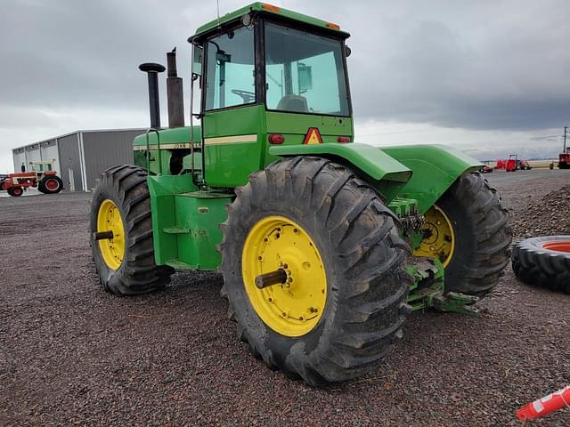 Image of John Deere 8440 equipment image 2