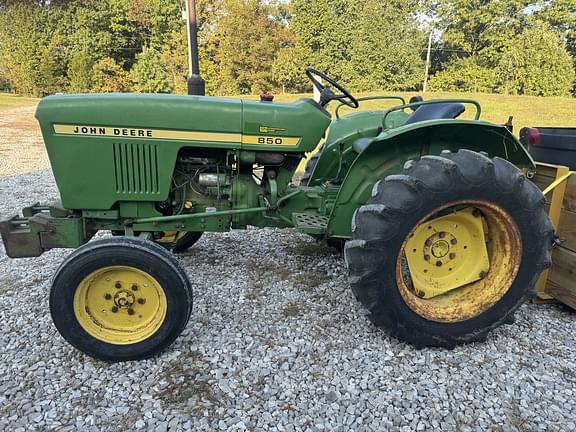 Image of John Deere 850 equipment image 1