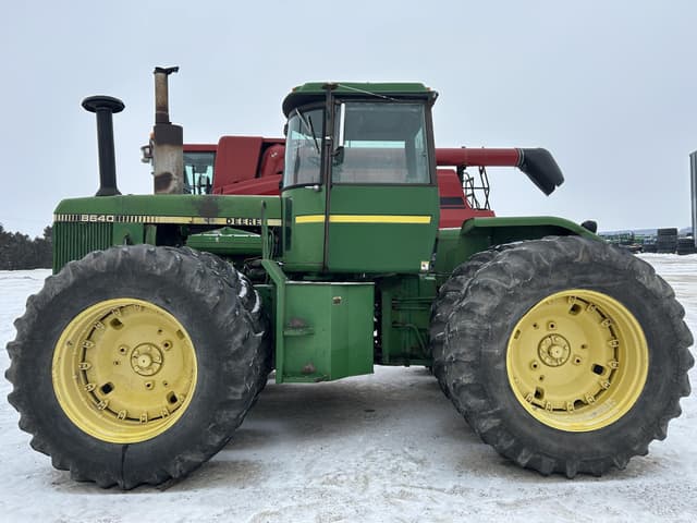 Image of John Deere 8640 equipment image 1
