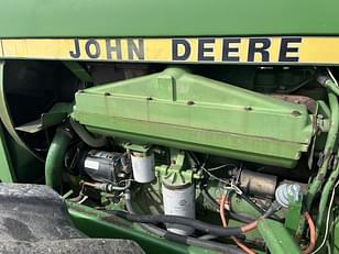 Main image John Deere 8640 18