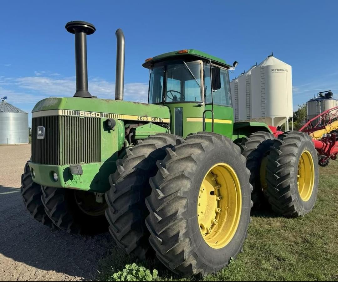 Image of John Deere 8640 Primary image