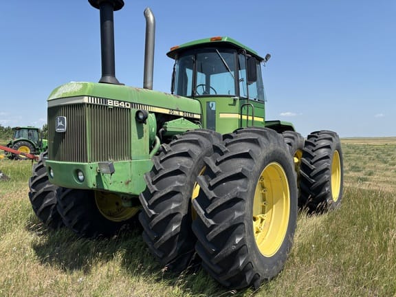 1979 John Deere 8640 Equipment Image0