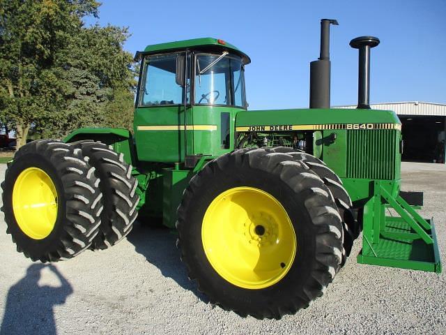 Image of John Deere 8640 equipment image 1