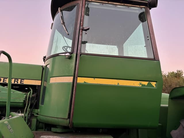 Image of John Deere 8640 equipment image 2