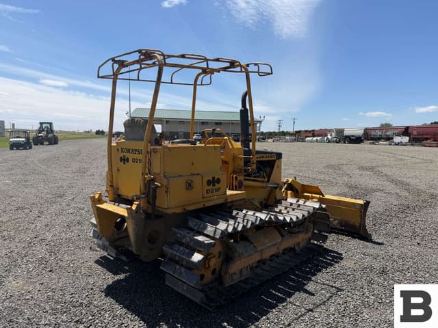 Image of Komatsu D20P equipment image 4