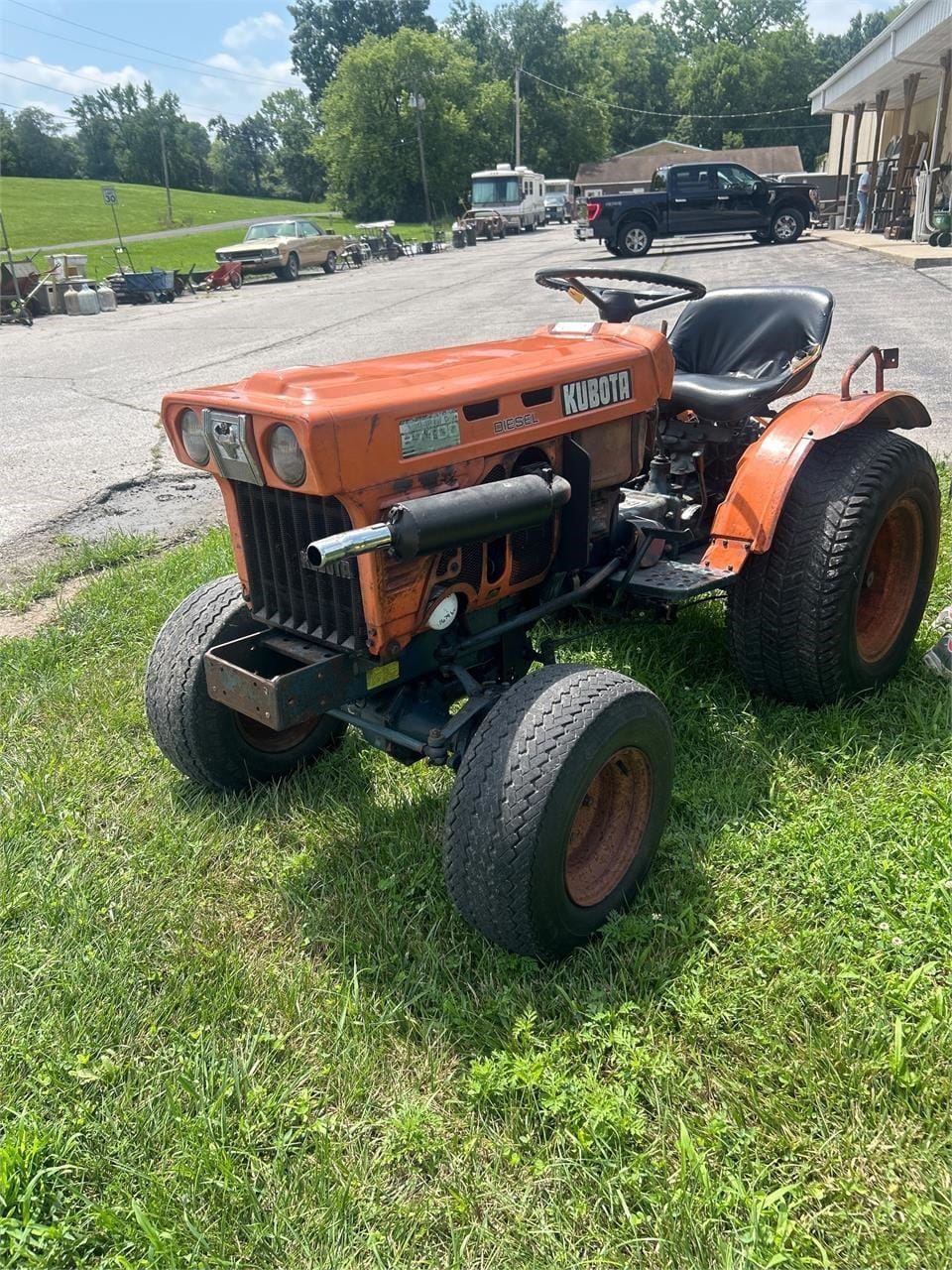 Main image Kubota B7100