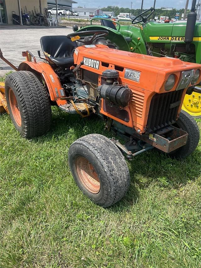 Image of Kubota B7100 equipment image 1