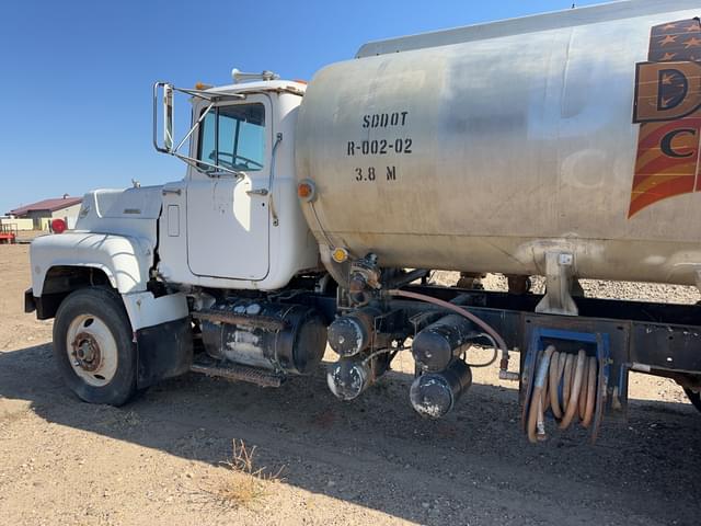 Image of Mack RS600L equipment image 2