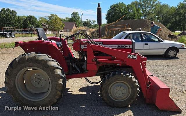 Image of Massey Ferguson 220 equipment image 3