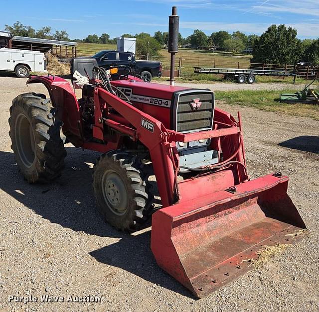 Image of Massey Ferguson 220 equipment image 2