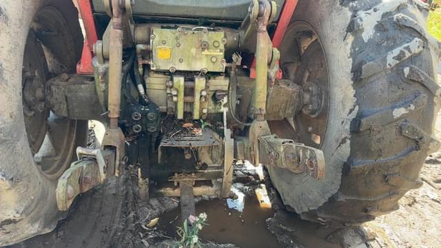 Image of Massey Ferguson 2675 equipment image 4