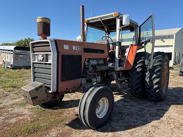 Image of Massey Ferguson 2745 equipment image 4