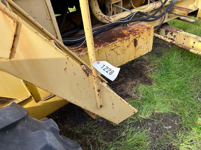 Image of New Holland 2100 equipment image 3