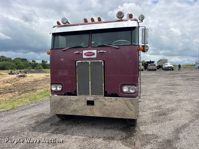 Image of Peterbilt 352 equipment image 1