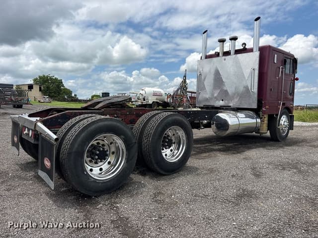 Image of Peterbilt 352 equipment image 4