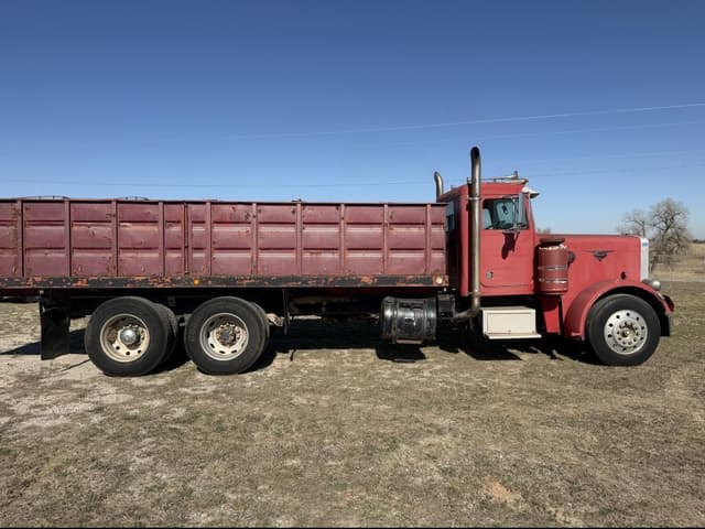 Image of Peterbilt 359 equipment image 4