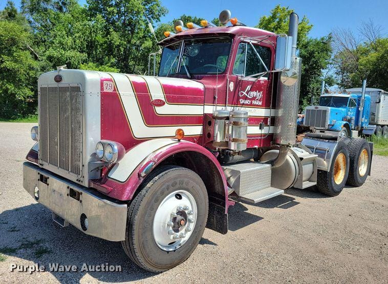Main image Peterbilt 359