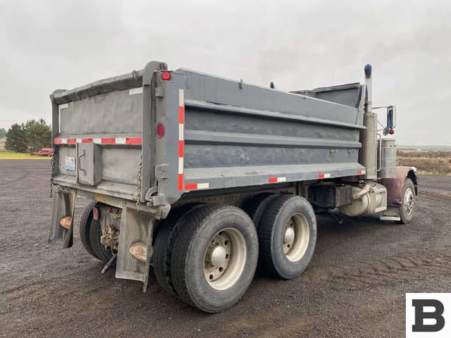 Image of Peterbilt 359M19F equipment image 4