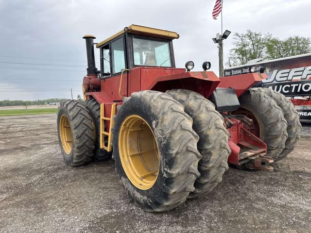 Image of Versatile 855 equipment image 2