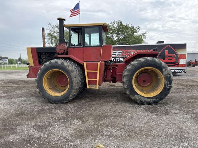 Image of Versatile 855 equipment image 3