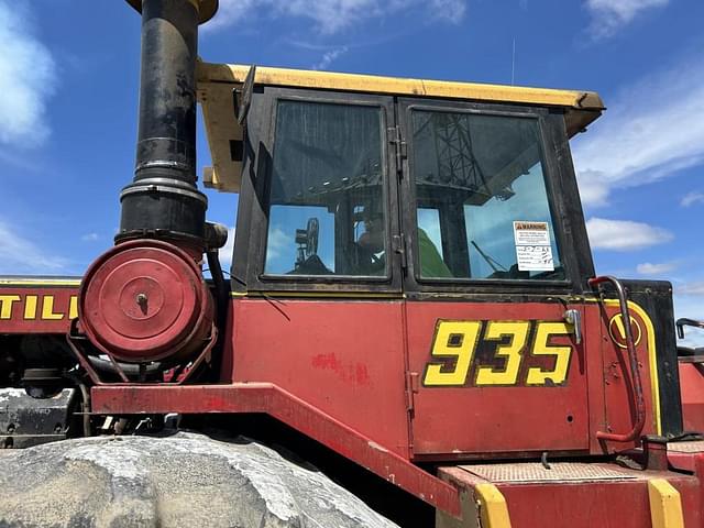 Image of Versatile 935 equipment image 4