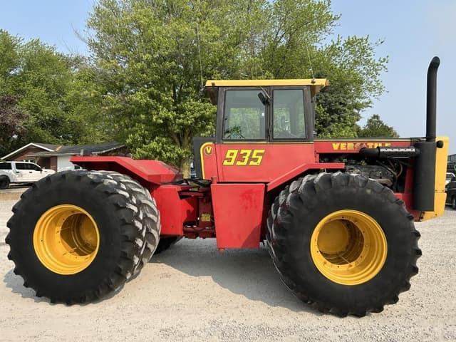 Image of Versatile 935 equipment image 3