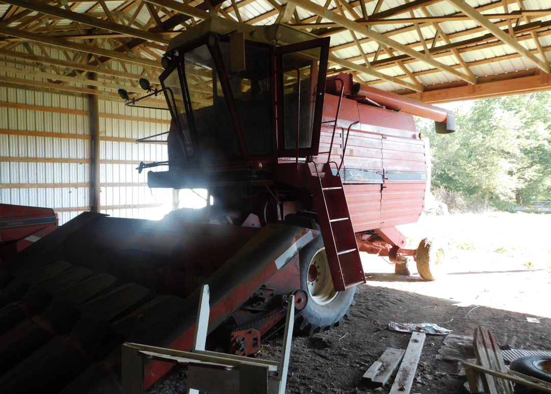 Image of White 8700 Image 0