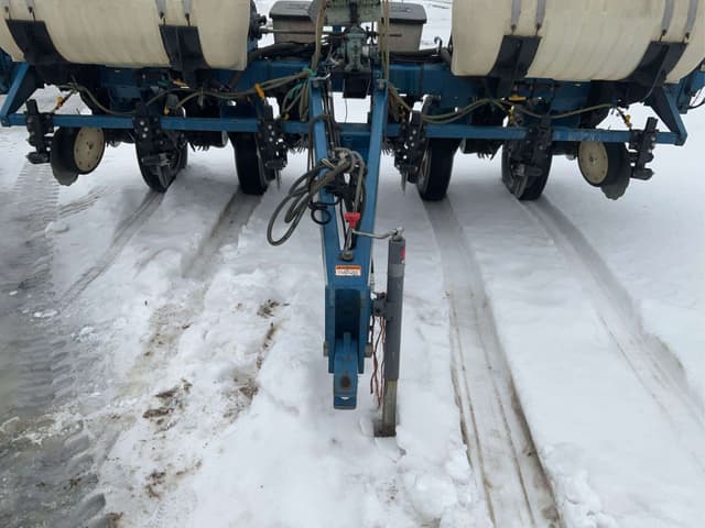 Image of Kinze 3000 equipment image 1